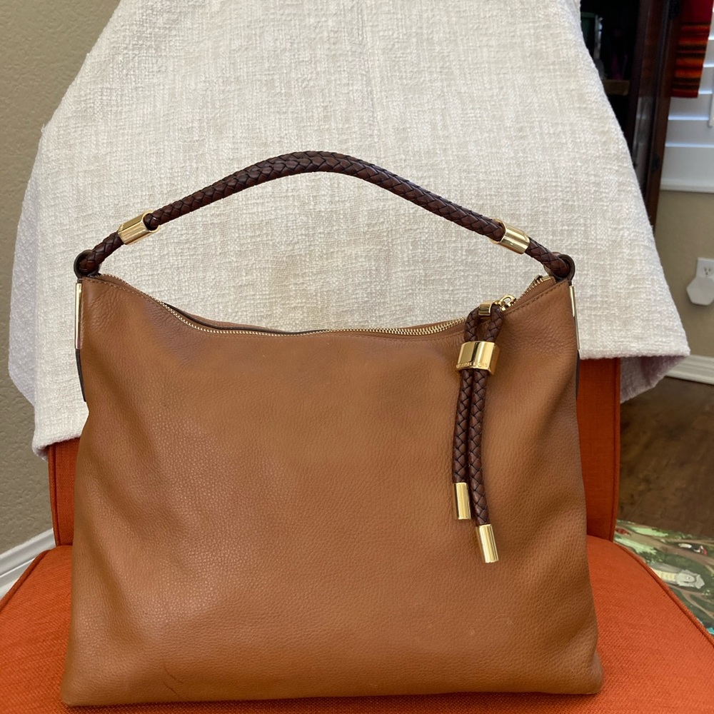 AUTHENTIC Luxury Handbag Michael Kors  “Skorpios”